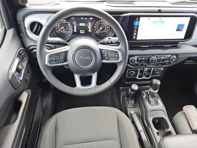 2025 Jeep Wrangler 4-Door Sahara 4x4