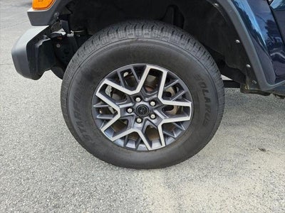 2025 Jeep Wrangler 4-Door Sahara 4x4
