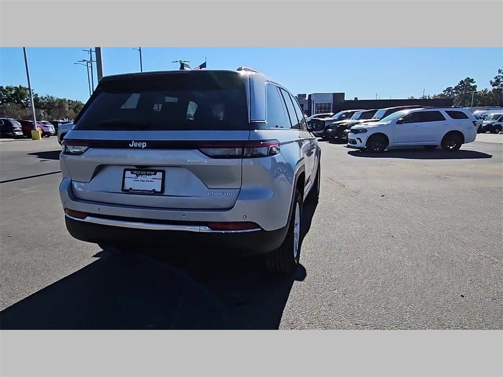 2025 Jeep Grand Cherokee Laredo X 4x2