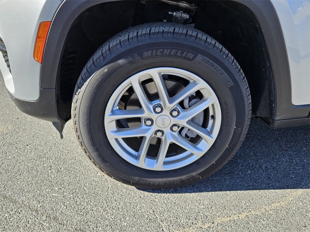 2025 Jeep Grand Cherokee Laredo X 4x2