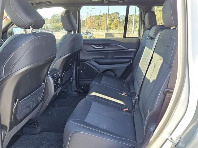 2025 Jeep Grand Cherokee Laredo X 4x2