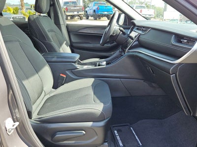 2025 Jeep Grand Cherokee Laredo X 4x2