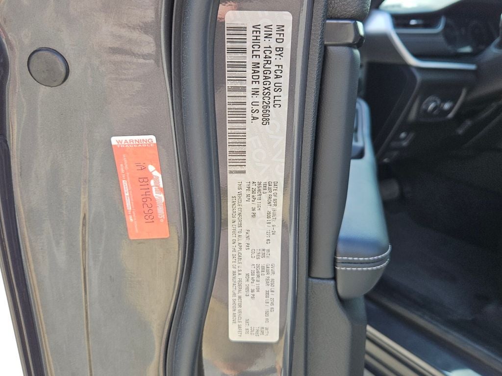 2025 Jeep Grand Cherokee Laredo X 4x2