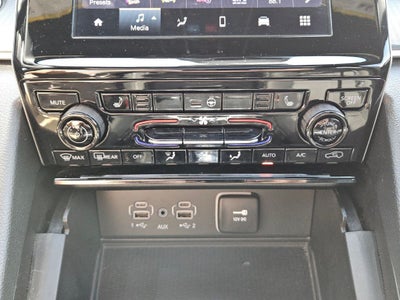 2025 Jeep Grand Cherokee Laredo X 4x2