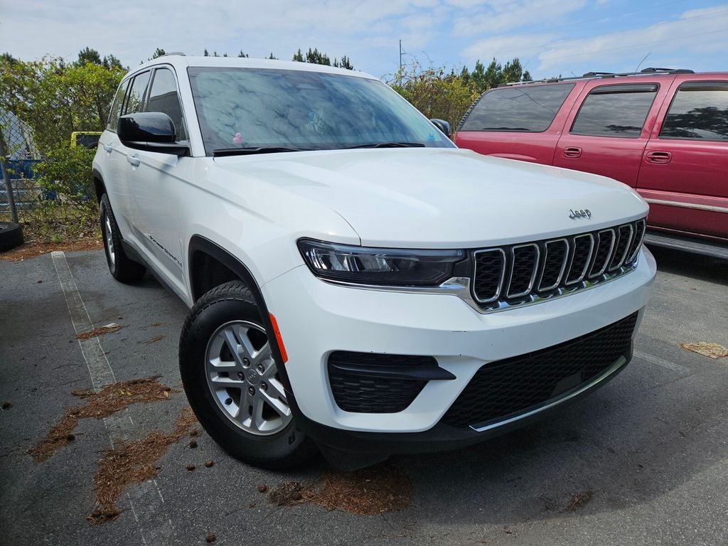 2023 Jeep Grand Cherokee Laredo 4x4