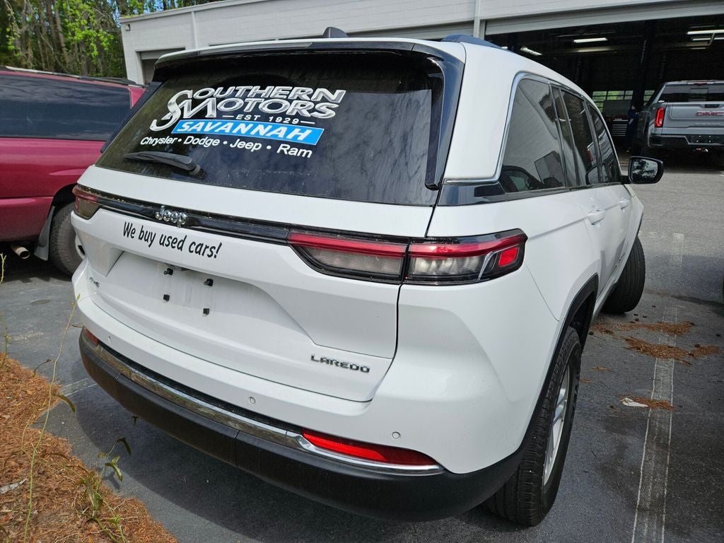 2023 Jeep Grand Cherokee Laredo 4x4