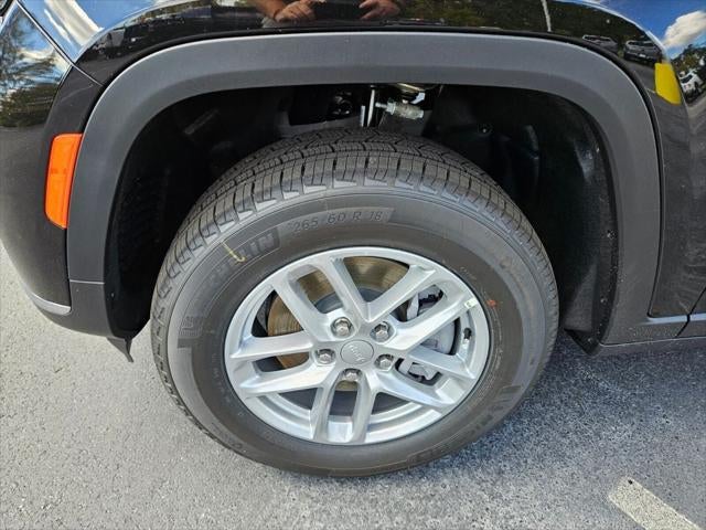 2024 Jeep Grand Cherokee L Laredo X 4x2