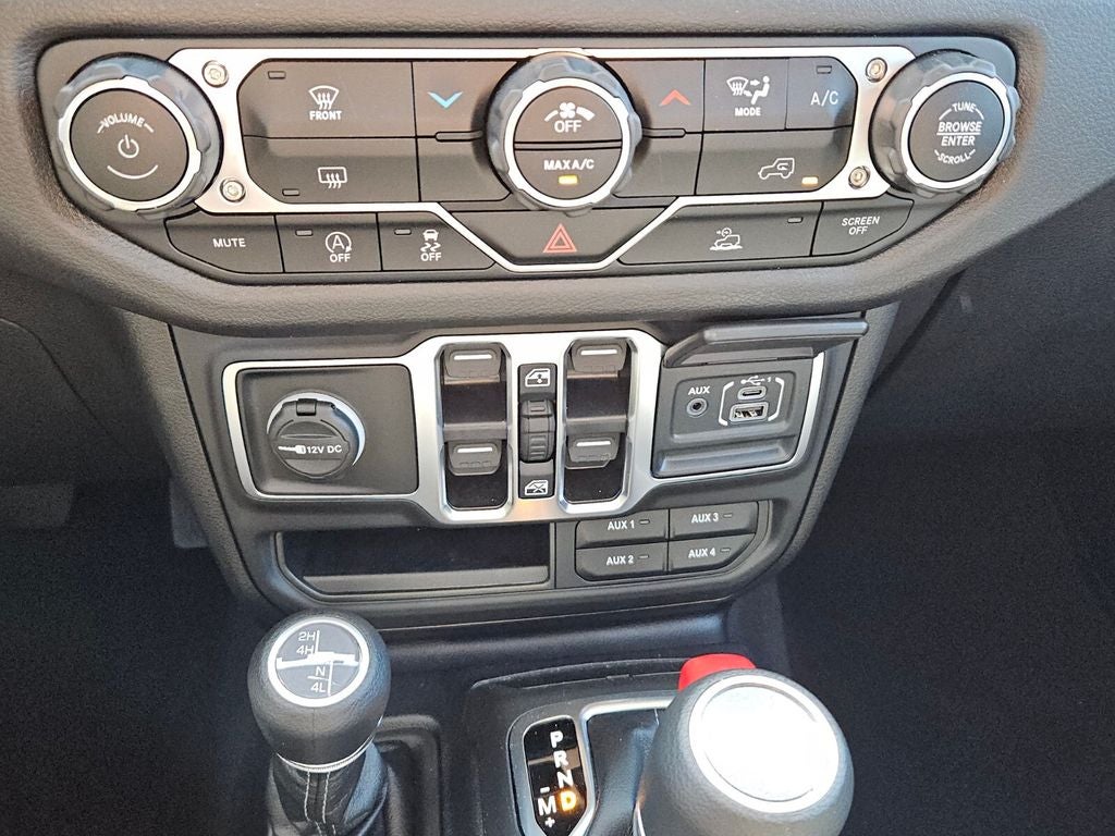 2025 Jeep Gladiator Nighthawk