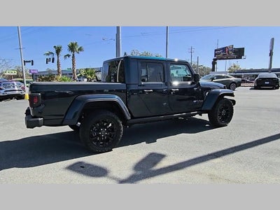 2025 Jeep Gladiator Nighthawk