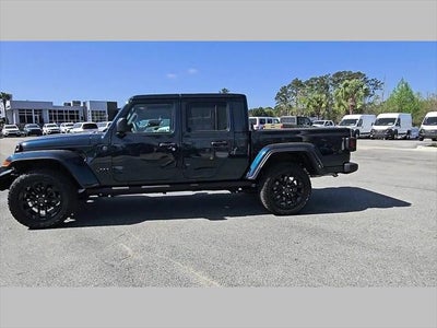 2025 Jeep Gladiator Nighthawk