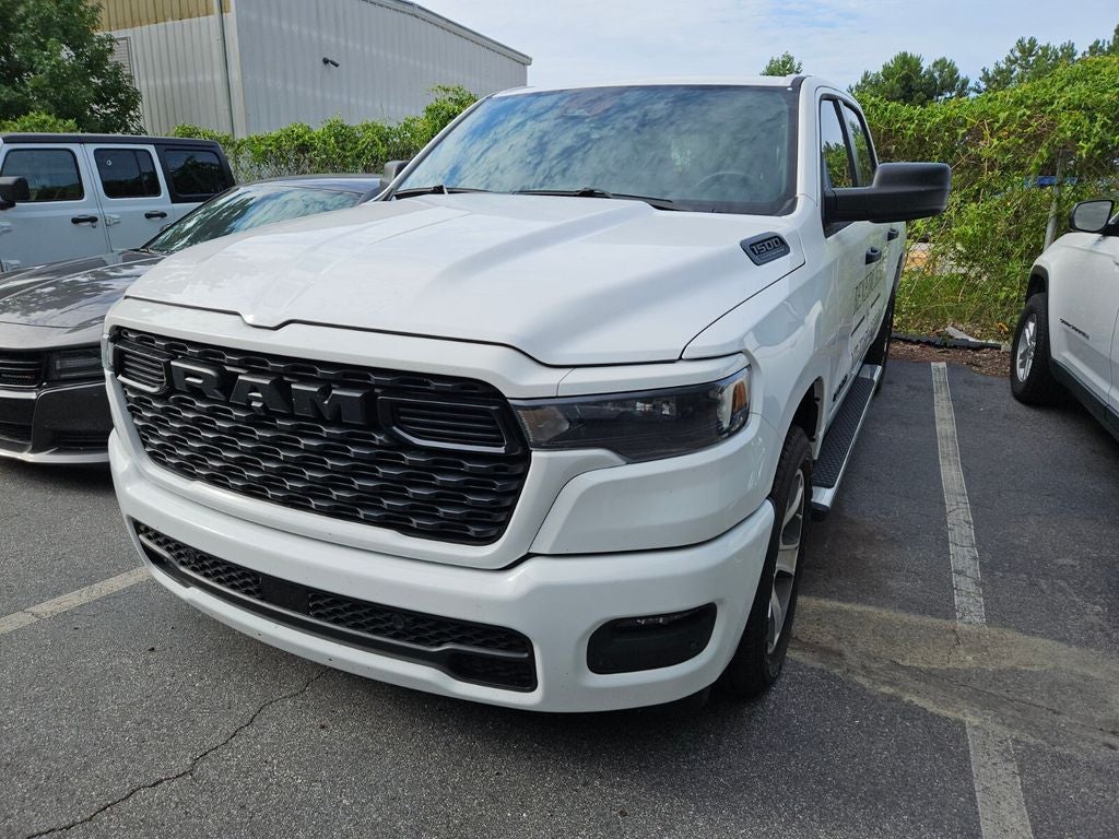 2026 RAM 1500 Express Crew Cab 4x2 5'7' Box