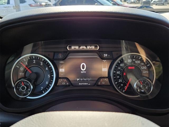 2022 RAM 1500 Big Horn Crew Cab 4x4 5'7' Box