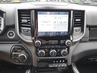 2022 RAM 1500 Big Horn Crew Cab 4x4 5'7' Box