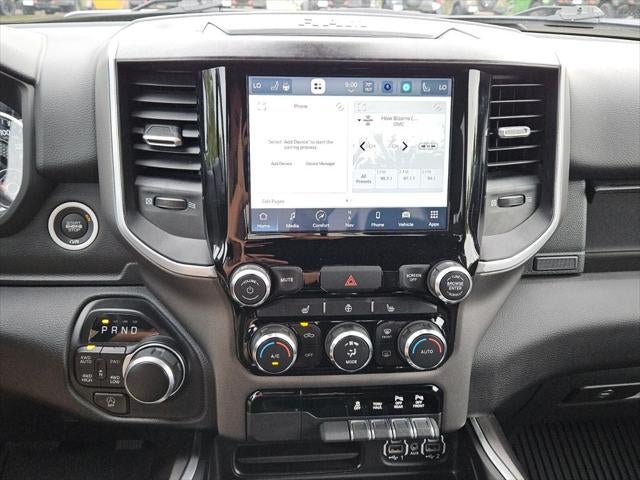 2022 RAM 1500 Big Horn Crew Cab 4x4 5'7' Box