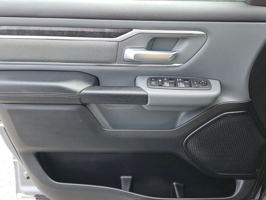 2021 RAM 1500 Big Horn Crew Cab 4x4 5'7' Box