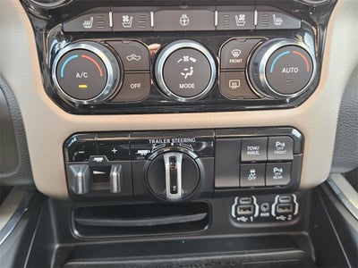 2022 RAM 1500 Laramie Crew Cab 4x4 5'7' Box