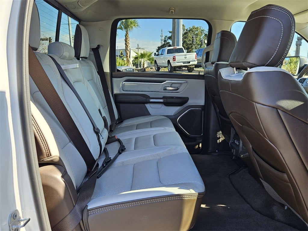 2025 RAM 1500 Laramie Crew Cab 4x4 5'7' Box