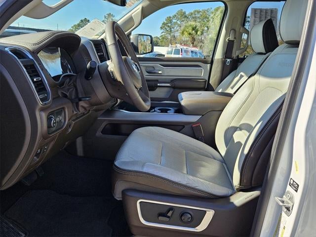 2025 RAM 1500 Laramie Crew Cab 4x4 5'7' Box