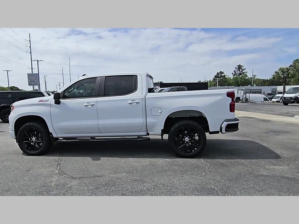 2023 Chevrolet Silverado 1500 4WD Crew Cab Short Bed RST