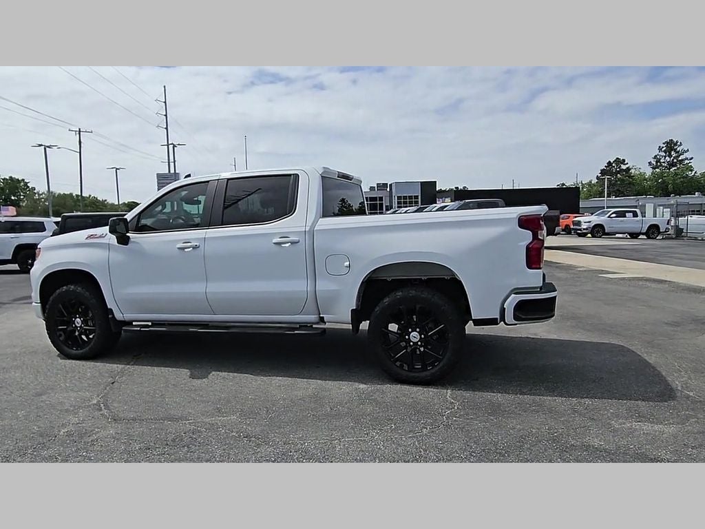 2023 Chevrolet Silverado 1500 4WD Crew Cab Short Bed RST