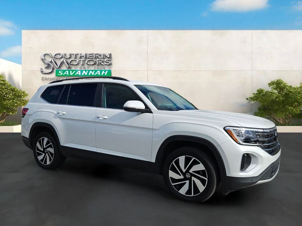 2026 Volkswagen Atlas SE with Technology