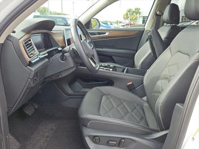 2026 Volkswagen Atlas SE with Technology