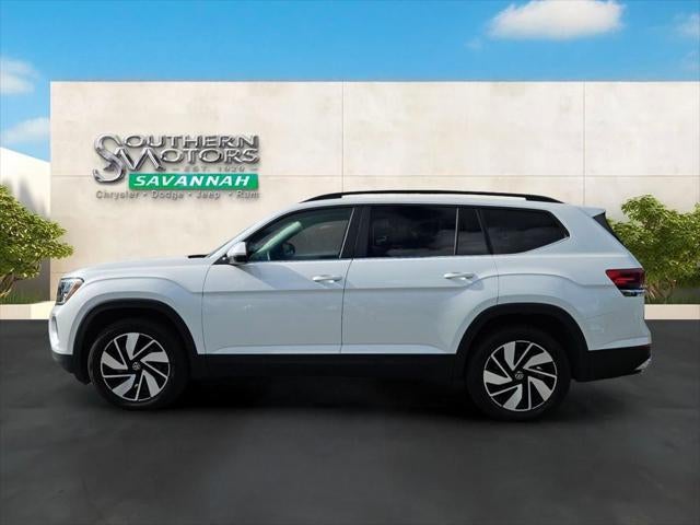 2026 Volkswagen Atlas SE with Technology