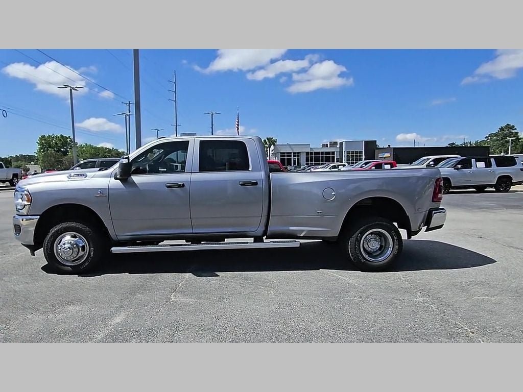 2024 RAM 3500 Tradesman Crew Cab 4x4 8' Box