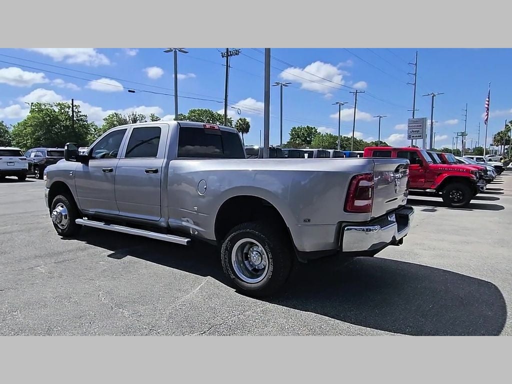 2024 RAM 3500 Tradesman Crew Cab 4x4 8' Box