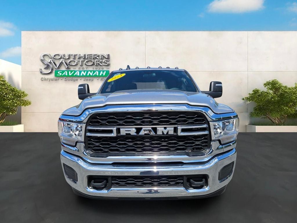 2024 RAM 3500 Tradesman Crew Cab 4x4 8' Box