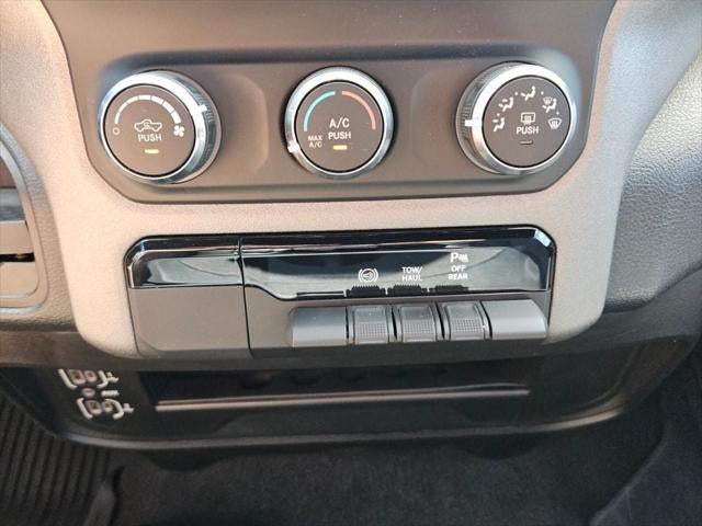 2024 RAM 3500 Tradesman Crew Cab 4x4 8' Box