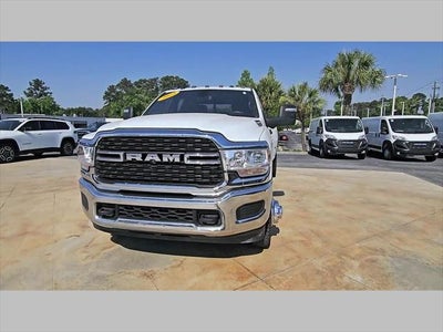 2024 RAM 3500 Tradesman Crew Cab 4x4 8' Box