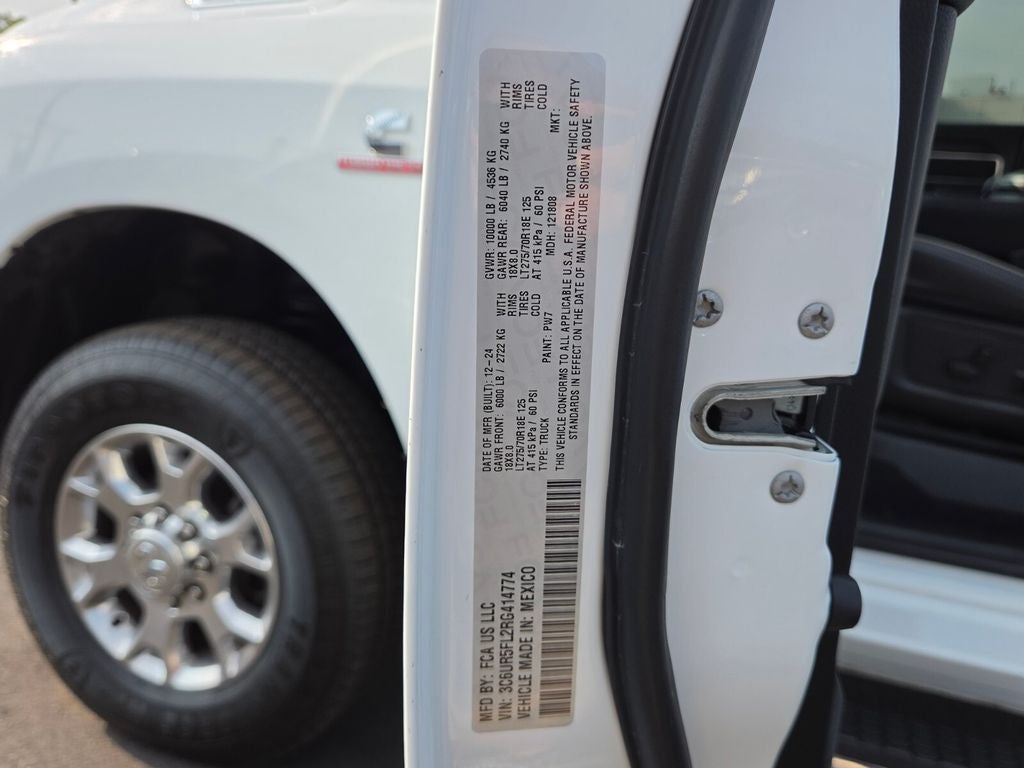 2024 RAM 2500 Laramie Crew Cab 4x4 6'4' Box