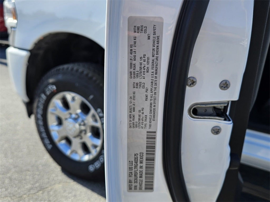 2024 RAM 2500 Laramie Crew Cab 4x4 6'4' Box