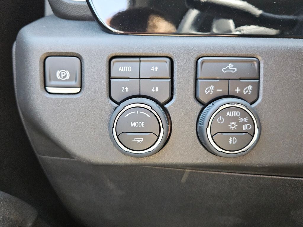 2025 Chevrolet Silverado 1500 4WD Crew Cab Short Bed LT Trail Boss