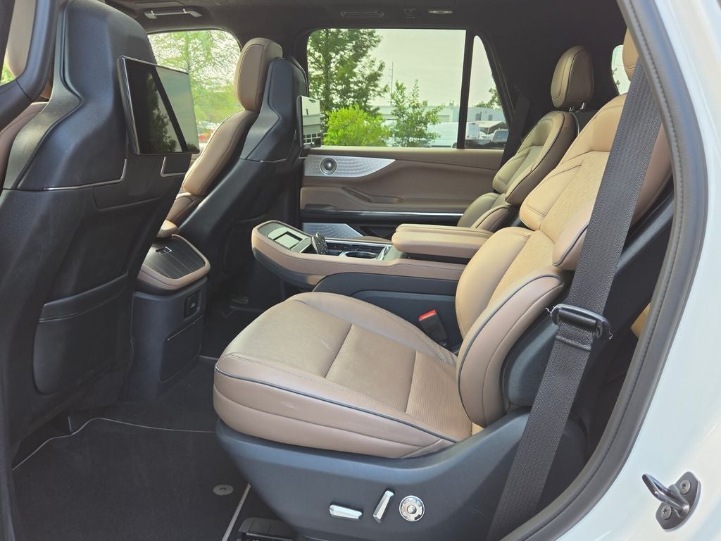 2025 Lincoln Navigator Black Label