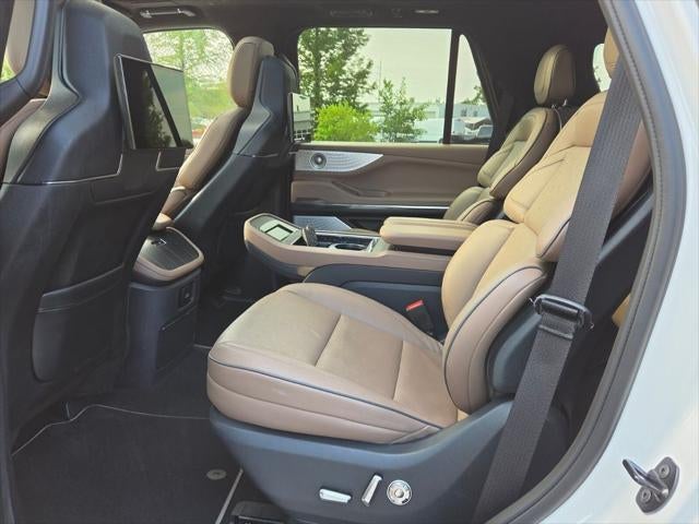 2025 Lincoln Navigator Black Label
