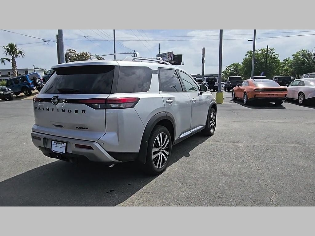 2025 Nissan Pathfinder Platinum FWD