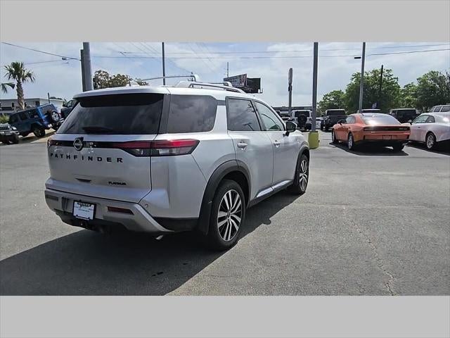2025 Nissan Pathfinder Platinum FWD