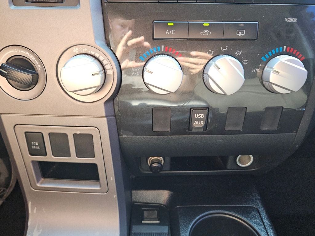 2010 Toyota Tundra Grade 5.7L V8