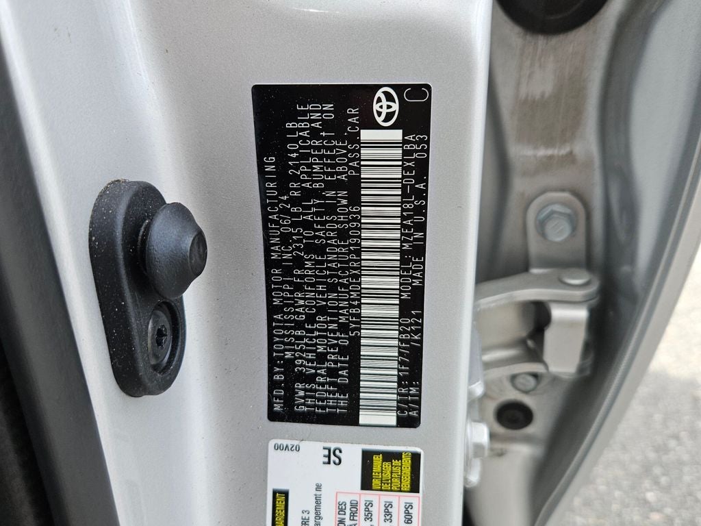 2024 Toyota Corolla LE