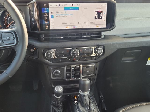 2025 Jeep Wrangler 4-Door Summit 4x4