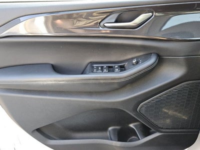 2023 Jeep Grand Cherokee Laredo 4x2