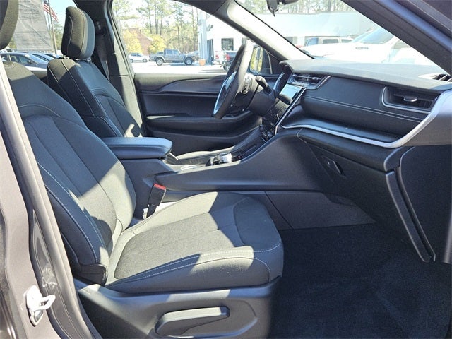 2025 Jeep Grand Cherokee Laredo X 4x4