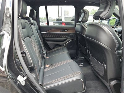 2025 Jeep Grand Cherokee Summit 4x4
