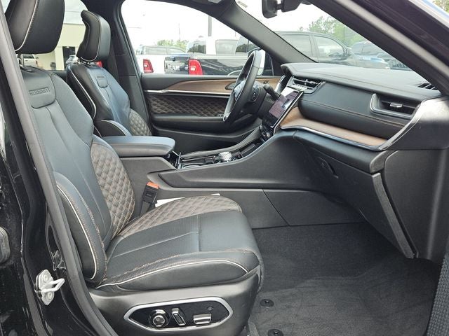 2025 Jeep Grand Cherokee Summit 4x4