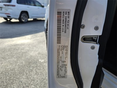 2024 RAM 1500 Classic SLT Quad Cab 4x2 6'4' Box