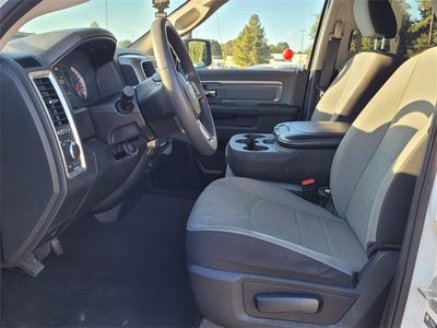 2024 RAM 1500 Classic SLT Quad Cab 4x2 6'4' Box