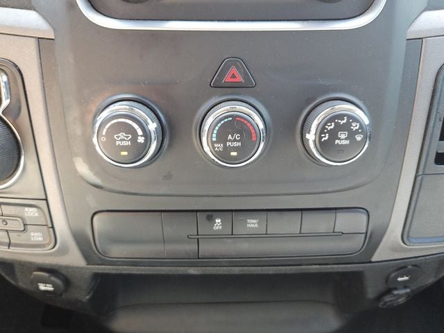 2024 RAM 1500 Classic Tradesman Crew Cab 4x4 5'7' Box