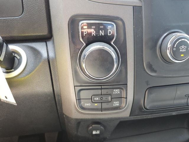 2024 RAM 1500 Classic Tradesman Crew Cab 4x4 5'7' Box